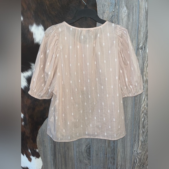 Universal Threads size medium boho style puff sleeve top nwt - Picture 4 of 4